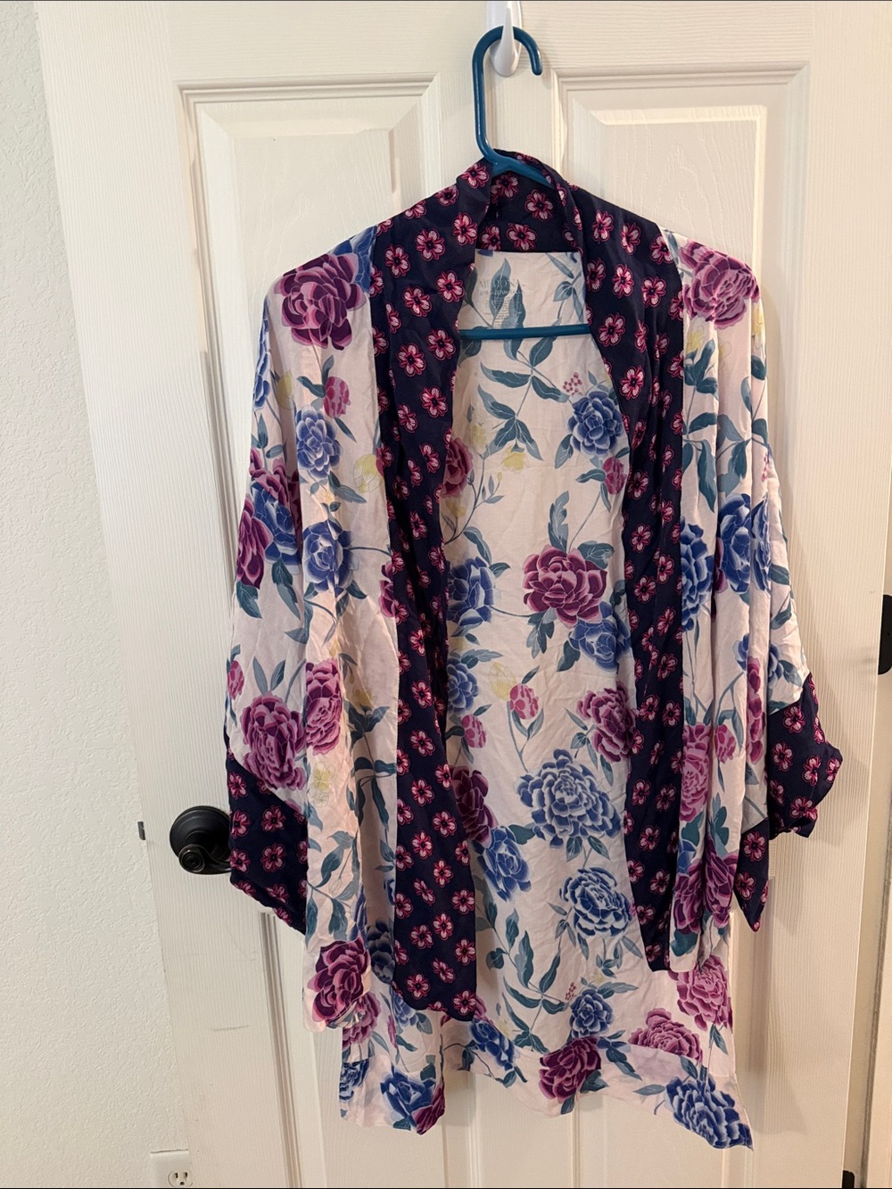 New Merona Floral Kimono Cardigan in Cream with Blue and Purple Flowers
